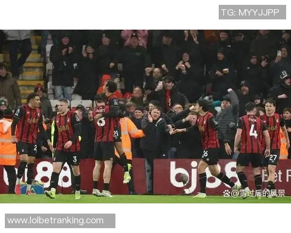 足总杯激战利物浦大胜里昂五球狂潮引发争议判罚热议