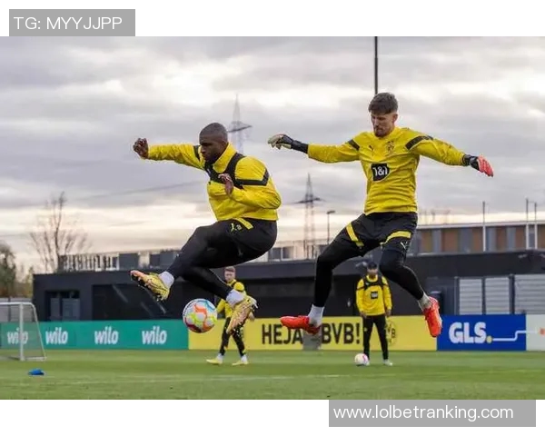 世界杯惊天对决多特蒙德与巴黎圣日耳曼激战成平红牌事件引发全场热议